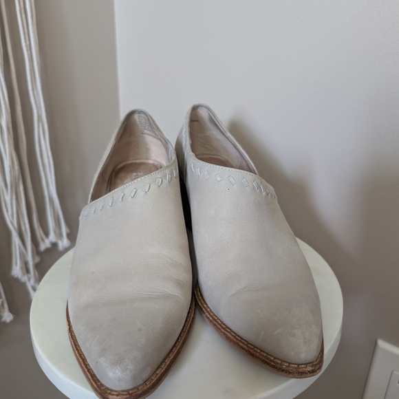 Caslon Cream Leather Mules Western Style Size 7 Wooden Heel - Picture 9 of 10